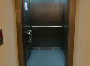 Obrázek 14. Pohled do výtahu II.