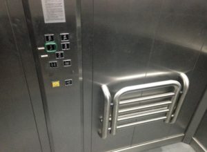 Obrázek 15. Ovládací panel výtahu II.