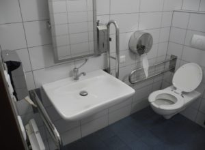 Obrázek 6. Pohled do kabiny toalety